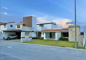 ESTADO DE MEXICO, 3 Bedrooms Bedrooms, 4.5 Rooms Rooms,0,Casa,En venta,0,1560